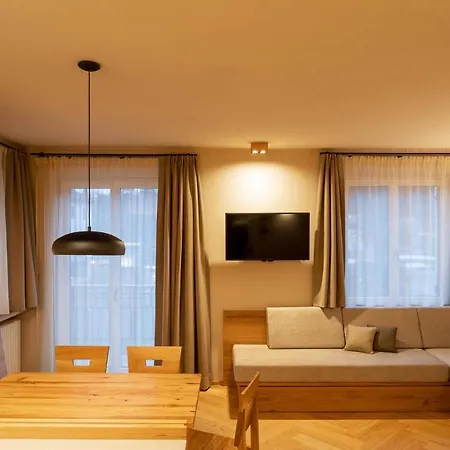 Ladurner * ميرانو