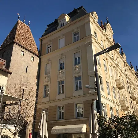 Ladurner Apartment
